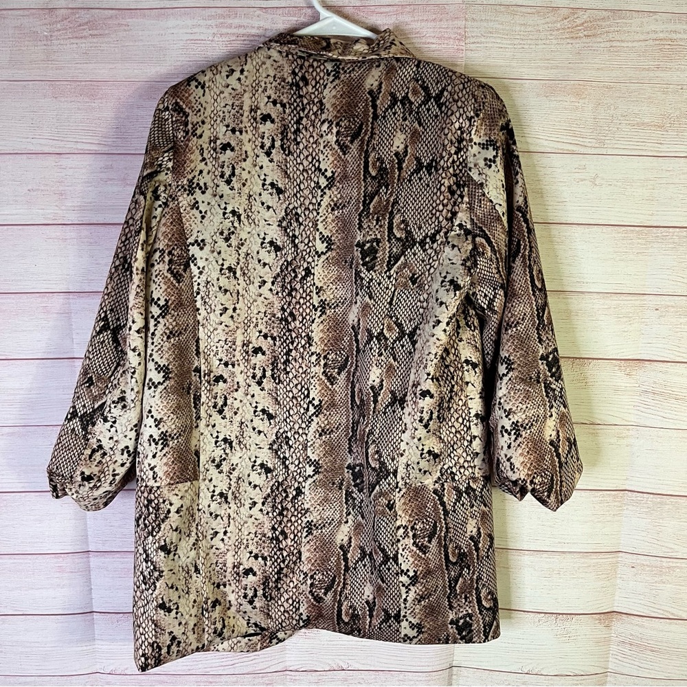 Beautiful Open Front Snake Print Blazer Jacket Si… - image 8